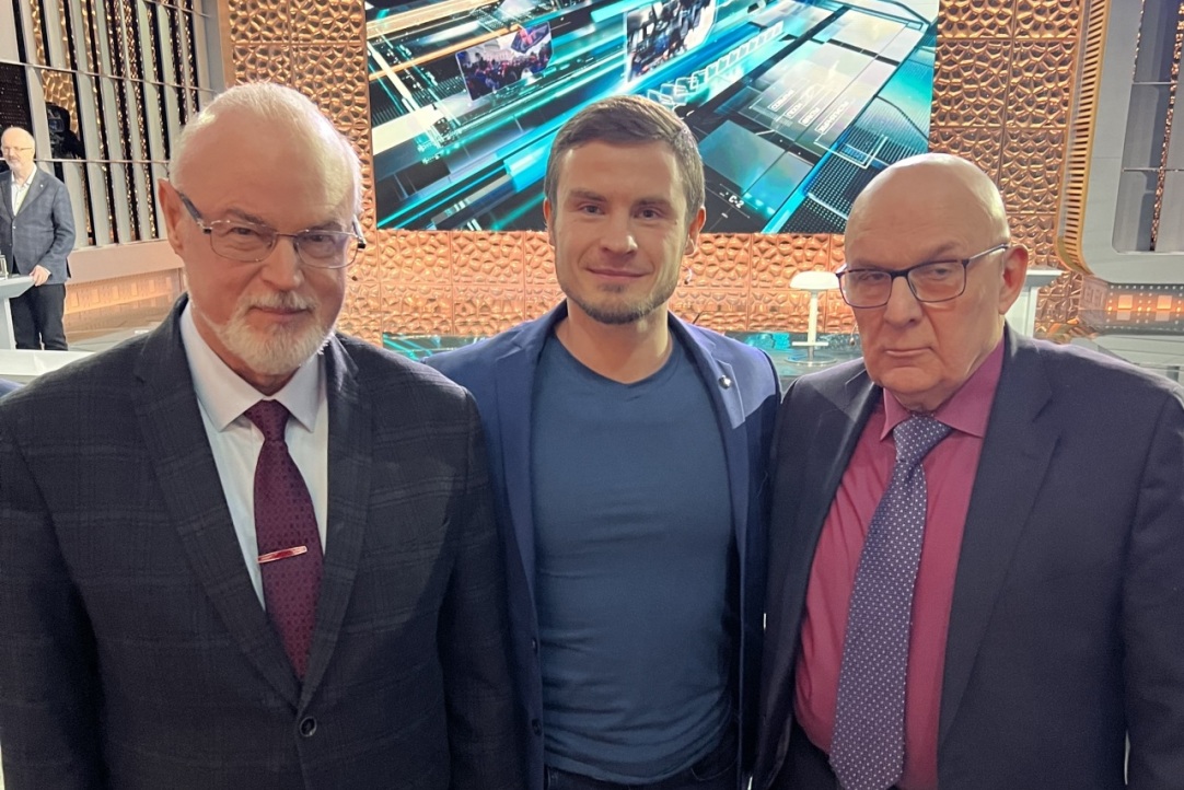 Сергей Авакянц и Николай Новик приняли участие в телепередаче "Открытый Эфир" на канале "Звезда"